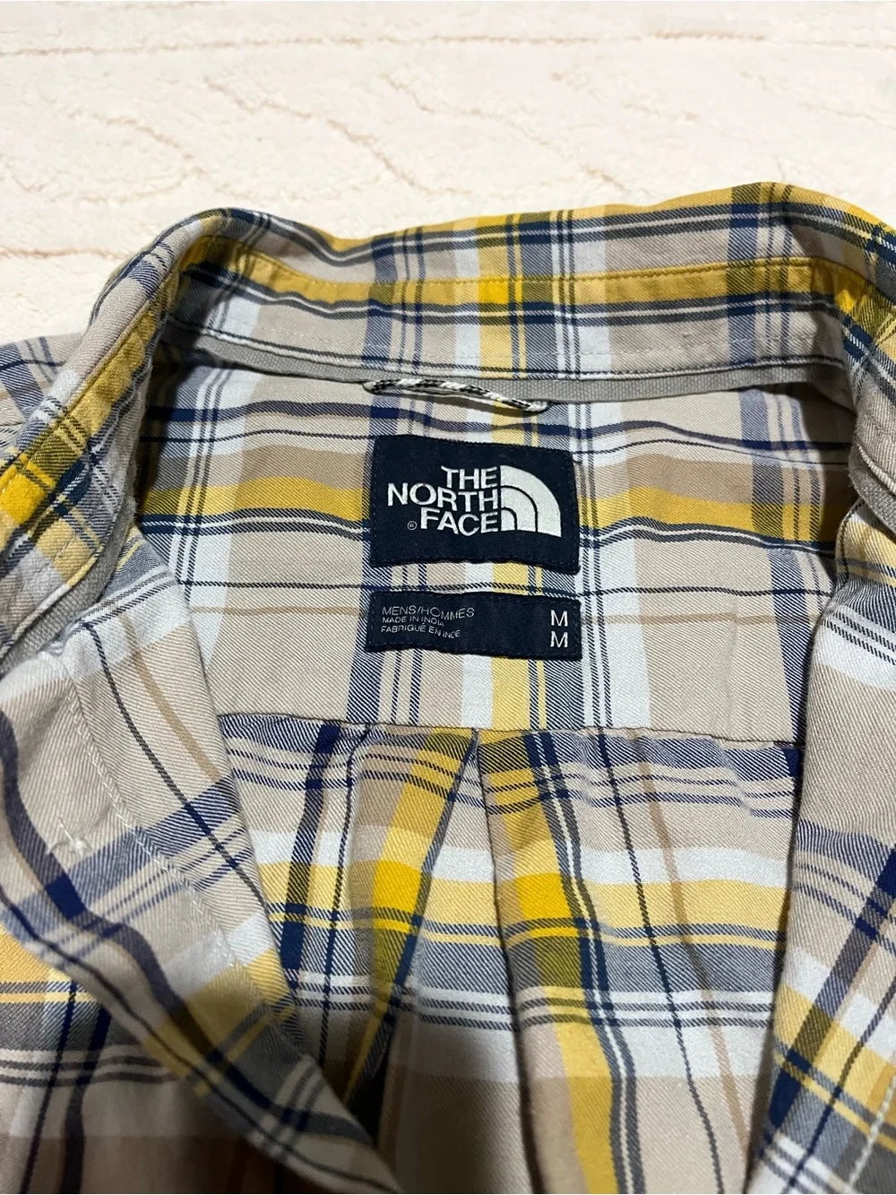 The North Face Men’s Plaid Gray/ Yellow Button Down Shirt Size M